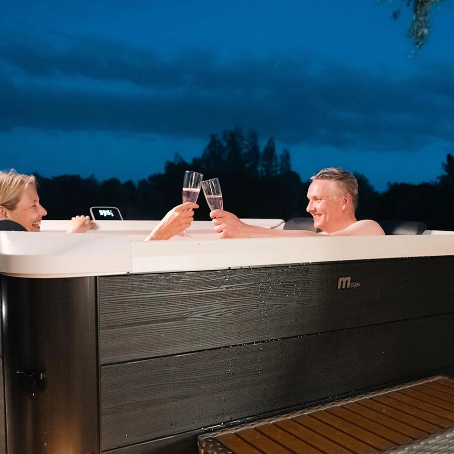 Oslo  Square Bubble Spa - Premium Hot Tub with Durable Hard Exterior & Luxurious Soft Interior