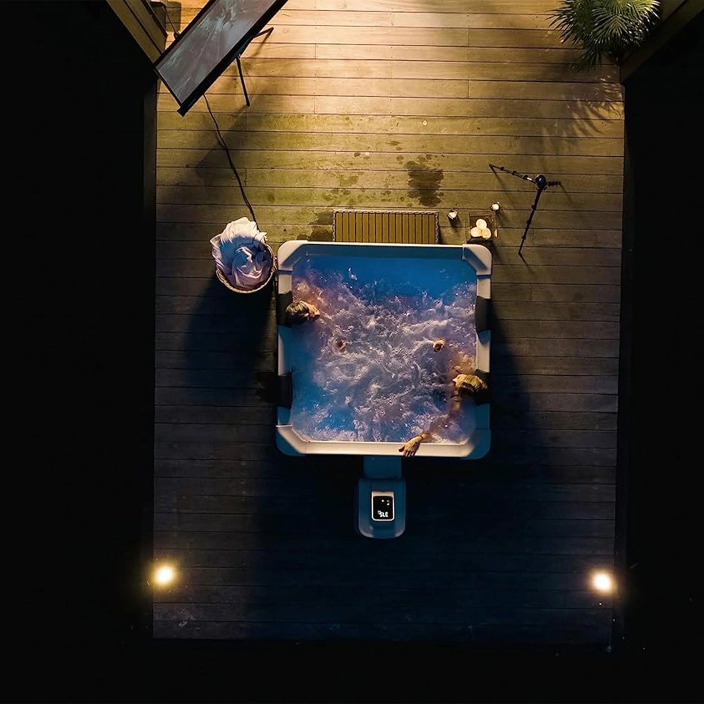 Oslo  Square Bubble Spa - Premium Hot Tub with Durable Hard Exterior & Luxurious Soft Interior