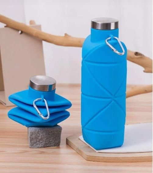 Reusable Foldable Silicone Water Bottle with Portable Buckle 700Ml